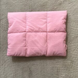 Pink Quilted Cushion laptop case comfyable